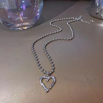 2023 Новое милое крутое ожерелье с полым сердечком Y2K, ретро Универсальное ожерелье в стиле хип-хоп, панк, аксессуары для меньшинств, ожерелье для женщин Изображение