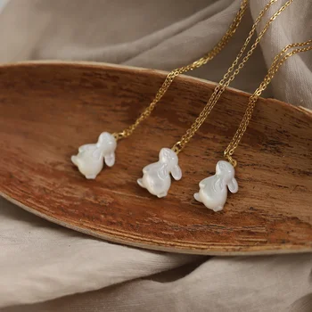 Белое ожерелье с подвеской в виде ракушки с Кроликом, Цепочка из нержавеющей стали, Ожерелья в стиле стимпанк, Роскошные Дизайнерские Чокеры, Женские Аксессуары, Ювелирные изделия Изображение