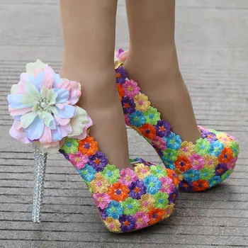 Женская свадебная обувь ручной работы Crystal Queen, круглые разноцветные кружевные цветы, элегантные туфли-лодочки для выпускного вечера на высоком каблуке, Элегантное свадебное платье Изображение